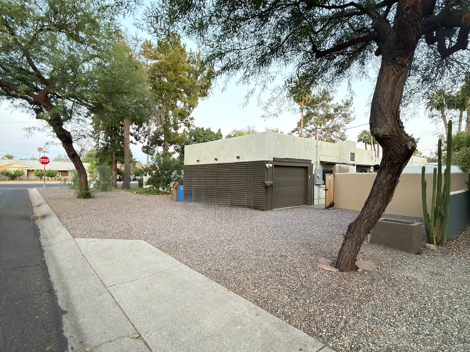 2 bed, 690 sqft, $2,000 — Photo 3