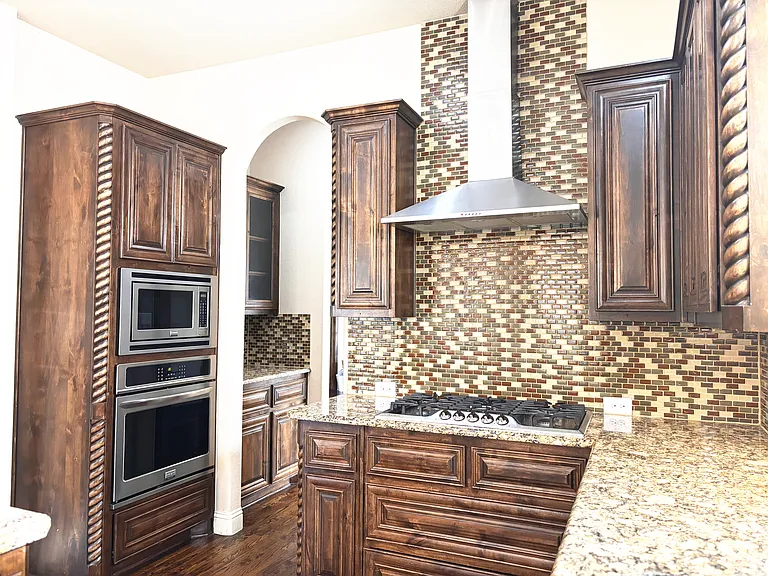 3030 McGregor Dr — Photo 6