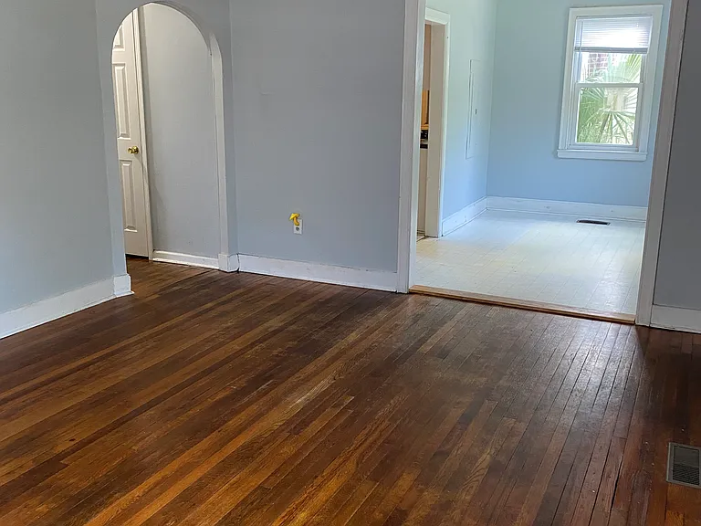 31 Yeadon Ave #A — Photo 4