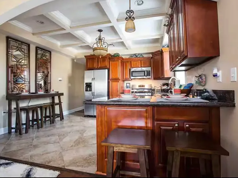 6 Marlborough Gate Pl #B — Photo 3