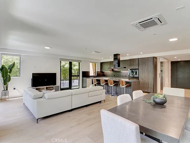 1618 Hilts Ave #103 — Photo 8