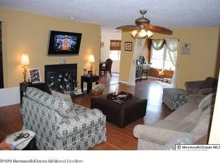 420 Waters Edge Dr #420, Toms River, NJ 08753