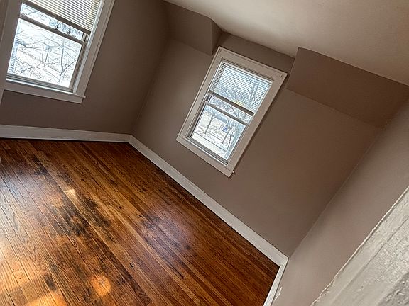 5th image of 14 N Glenwood Ave