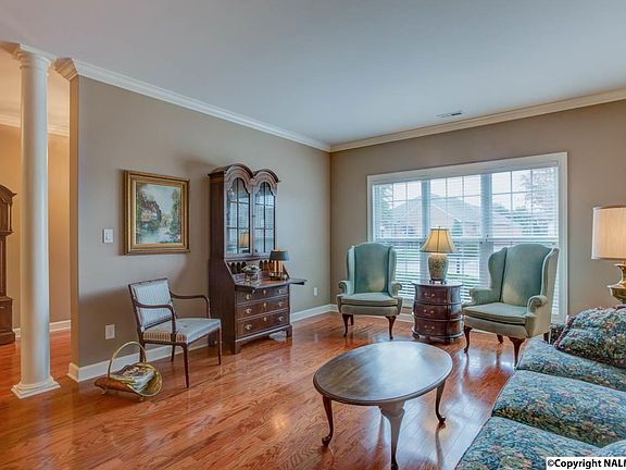 4th image of 3101 Waterman Dr SE