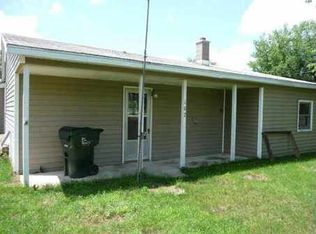 102 S 7th St, Avoca, WI 53506