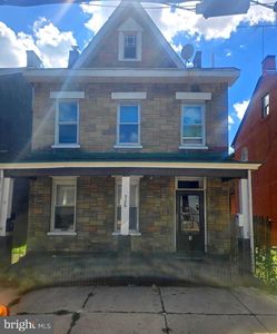 526 Chestnut St, Pottstown, PA, 19464