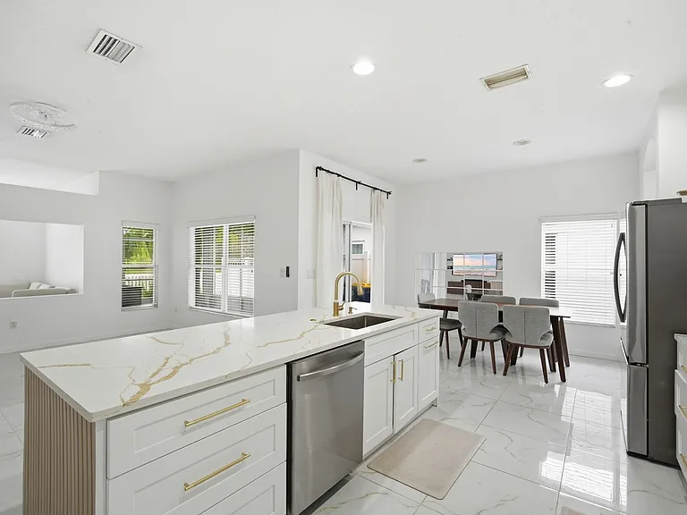 9821 Jasmine Brook Cir — Photo 9