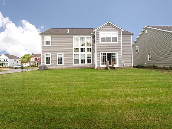 2nd image of 10395 Butternut Dr
