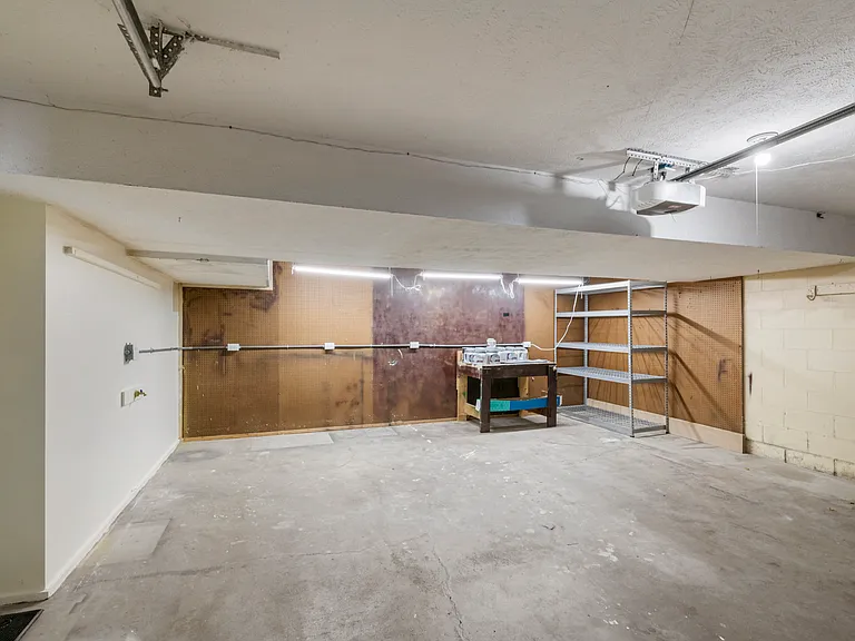 9705 S 21st Ave — Photo 40