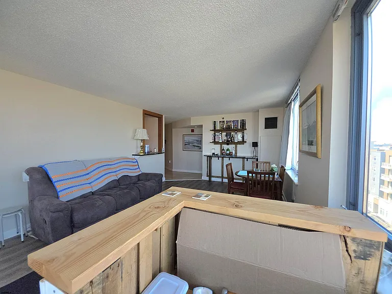 526 Pacific Ave — Photo 11