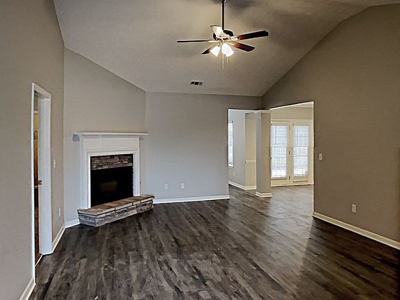 5th image of 5325 Yellow Pine Dr