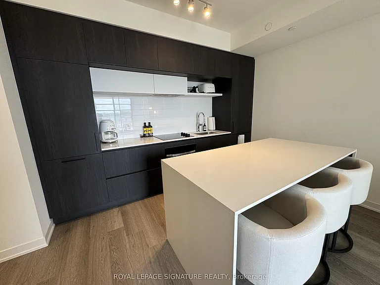 6 David Eyer Rd #601 — Photo 22
