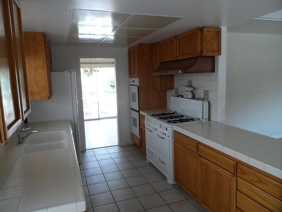 1st image of 3968 N Verde Vista Dr