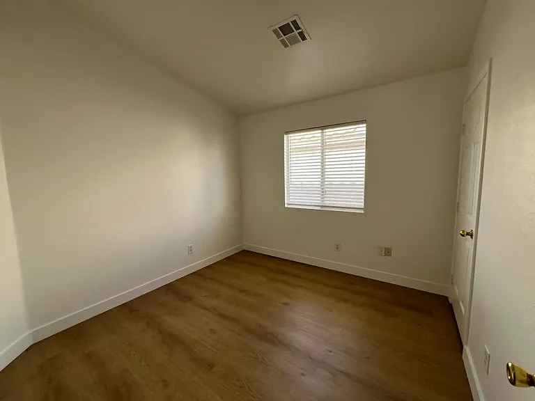 7116 Old Village Ave — Photo 10