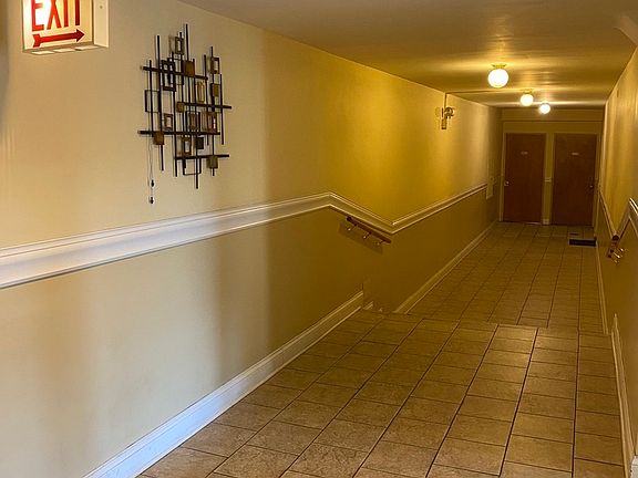 2nd image of 5335 N California Ave #102