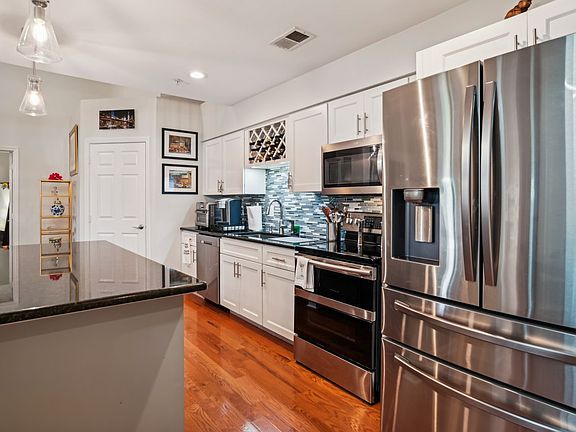4th image of 629 Admiral Dr Unit 305