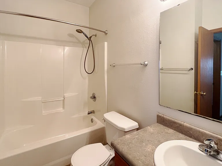 2331 Maxwell Dr — Photo 12