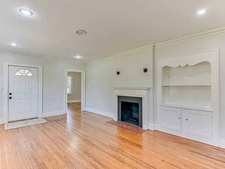 2353 Redwood Dr — Photo 6