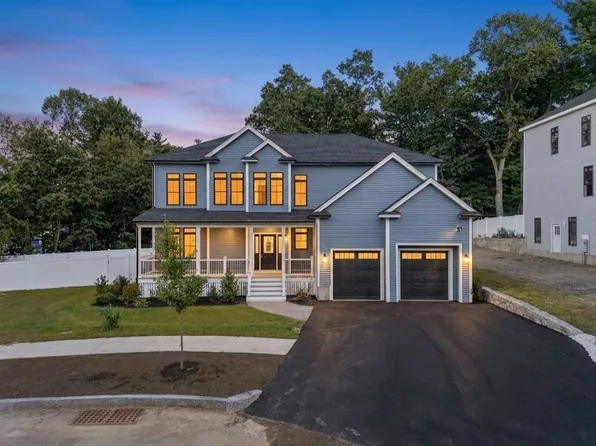 44 Grandview Rd, Reading, MA 01867