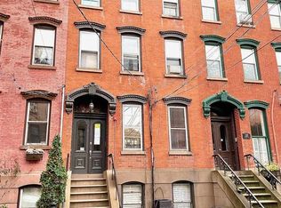 221 8th St FLOOR 3, Jersey City, NJ 07302