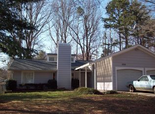 3325 Cross Winds Rd, Charlotte, NC 28227