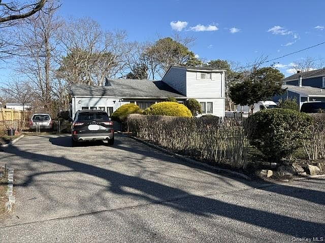 1st image of 1557 N Gardiner Drive