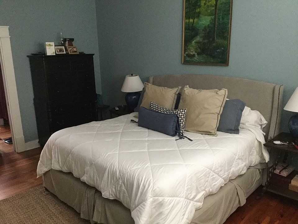 1st image of 185 Creekridge Dr