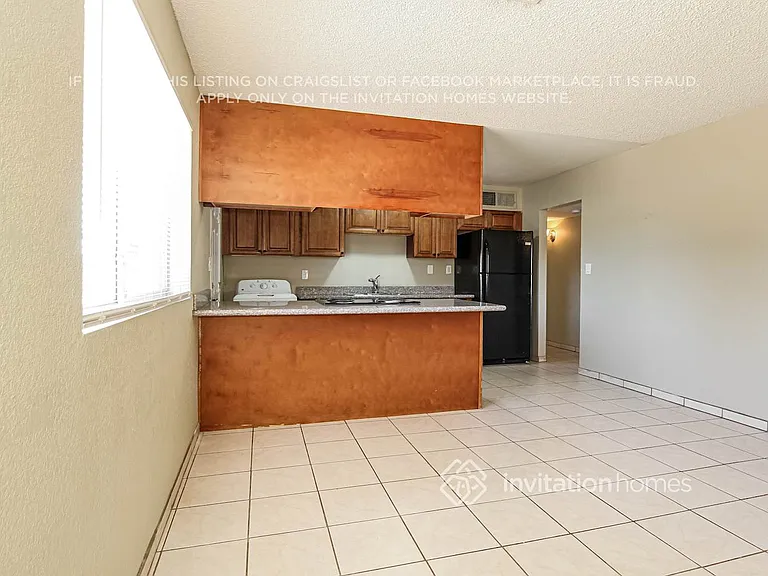 3808 W Glendale Ave — Photo 8