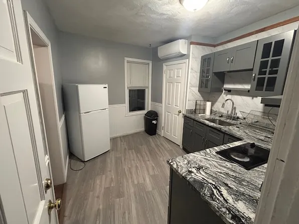 666 Waverley St #1, Framingham, MA 01702
