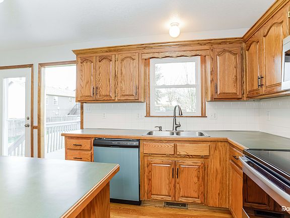 4th image of 11024 N Ditman Ct