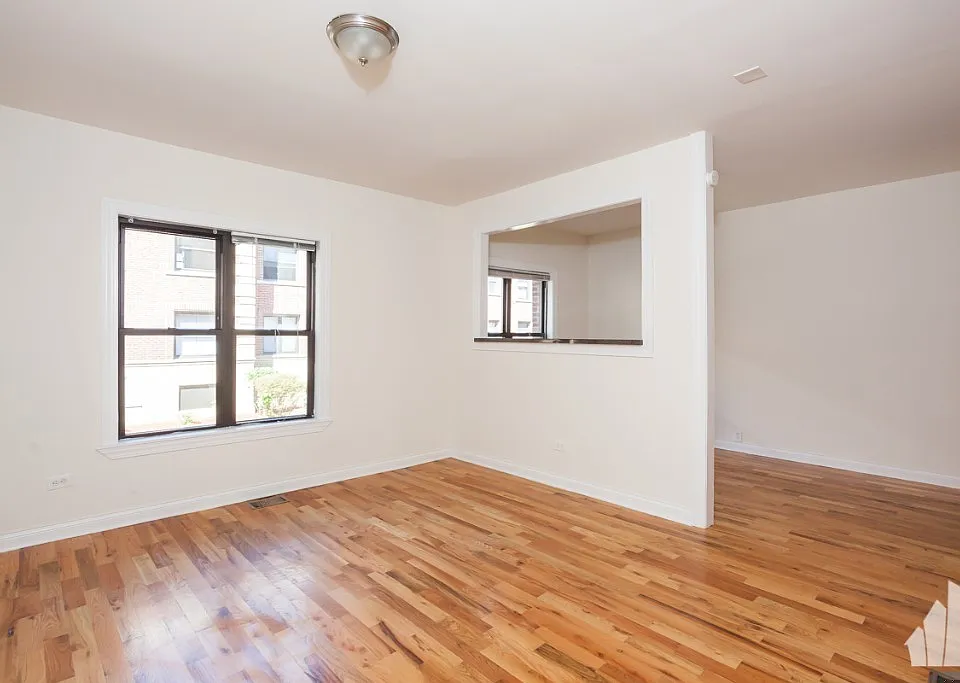 824 W Waveland Ave #1
