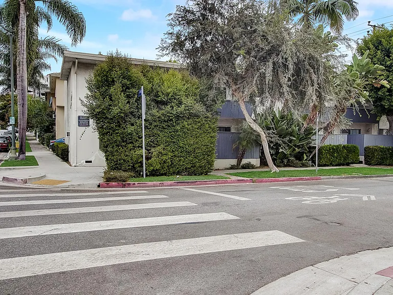 1800 Prosser Ave #9 — Photo 15