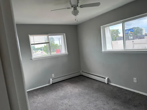 1303 Montie Rd APT 11, Lincoln Park, MI 48146