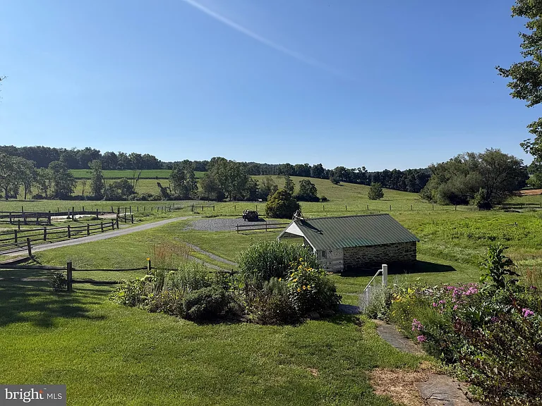 11037 Harp Hill Rd — Photo 17