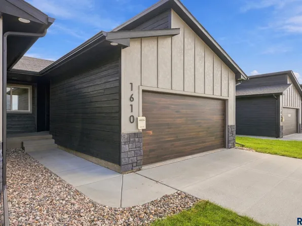 1610 N Tillie Ave, Sioux Falls, SD 57110