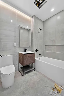 Bathroom, photo 1