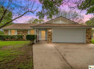 813 W 3rd St, Eddy, TX 76524