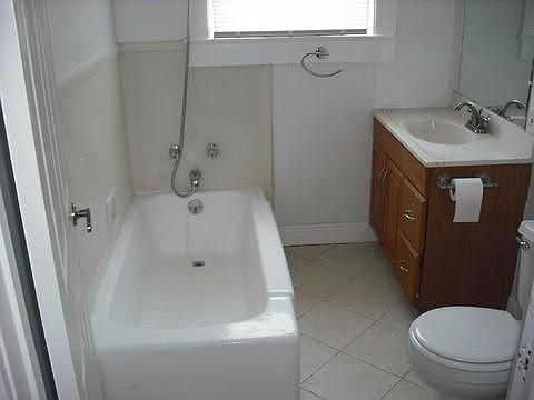 2nd image of 446 Hesper Ave