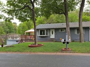 2961 Dickens Ln, Mound, MN 55364