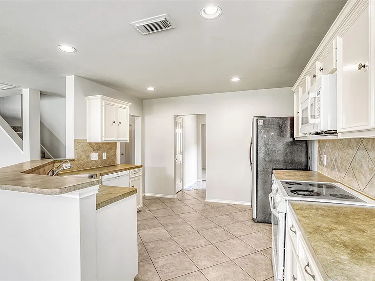 20527 Port Bishop Ln — Photo 13