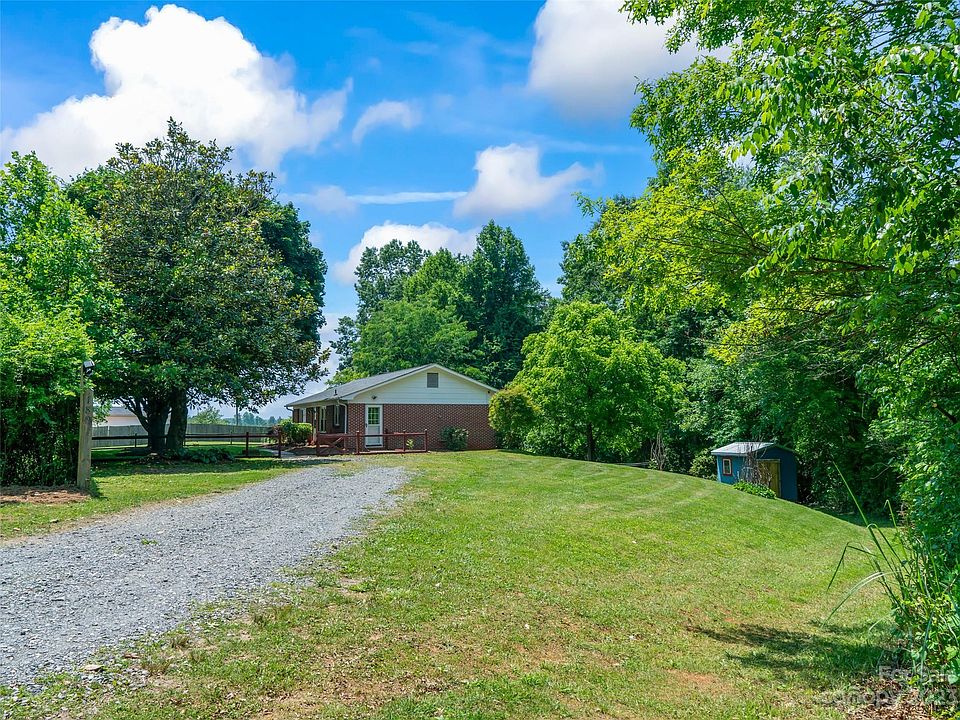 189 Locust Grove Rd, Weaverville, NC 28787 Zillow