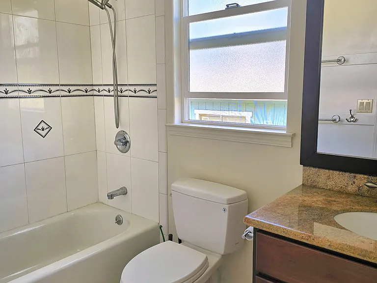 524 Oakland Ave — Photo 7