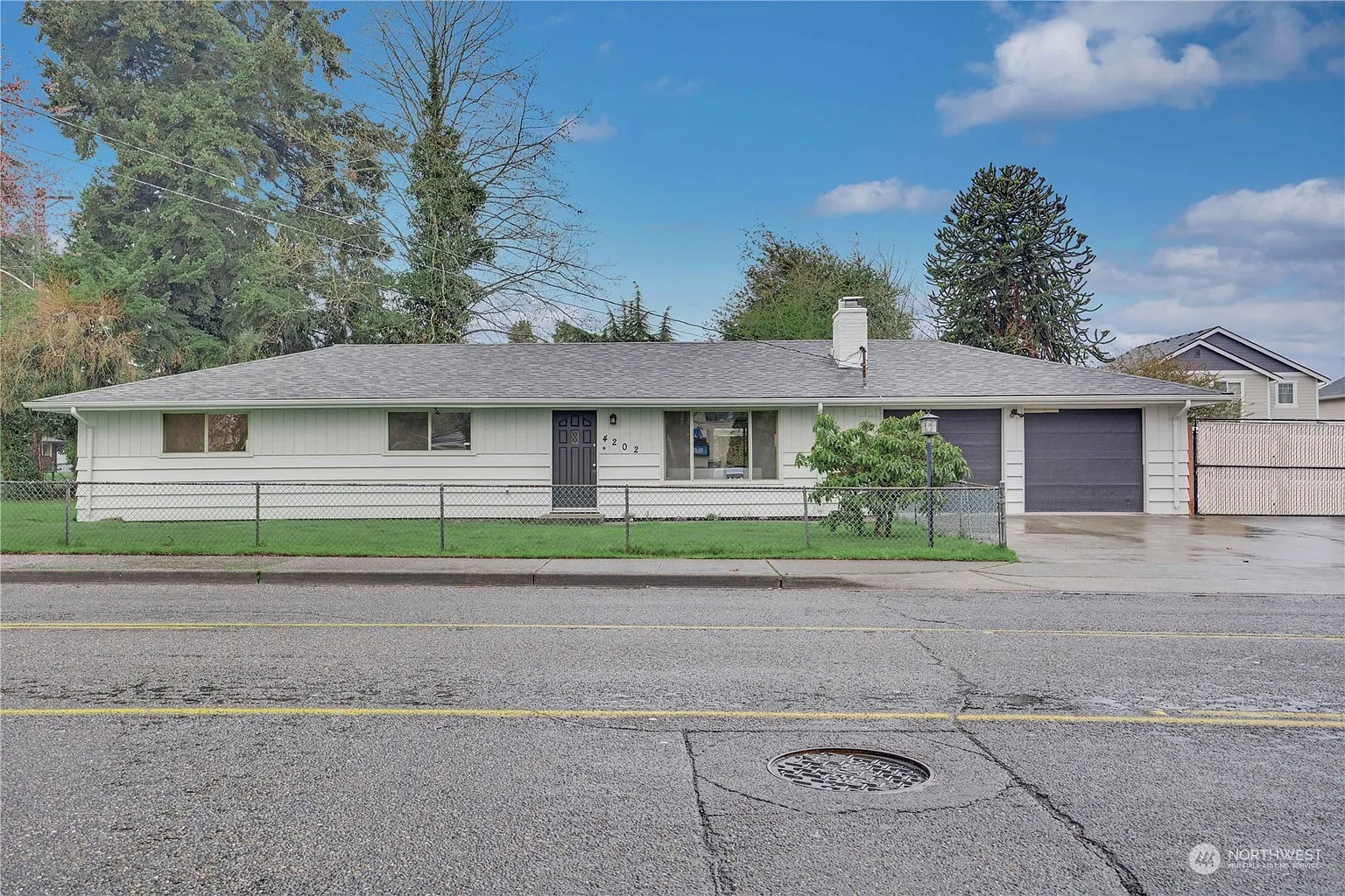 4202 49th Avenue NE photo 1