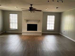 5160 Highland Dr, Marrero, LA 70072