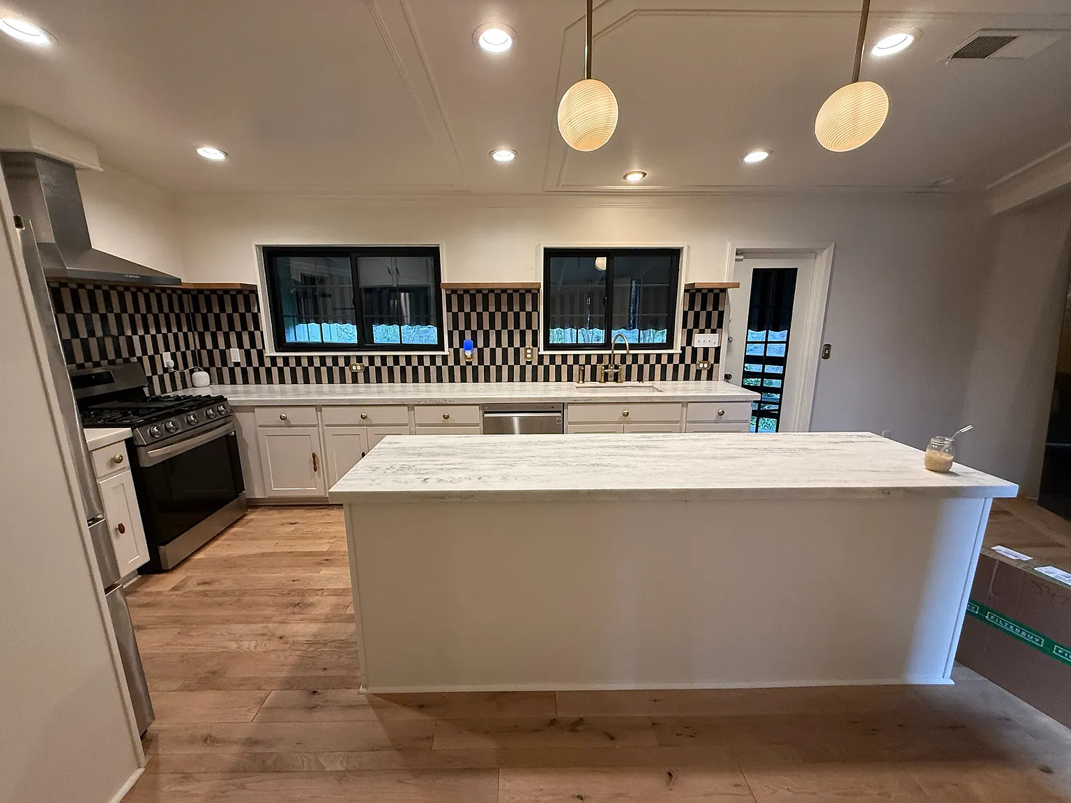 2 bed, 1648 sqft, $2,500 — Photo 3