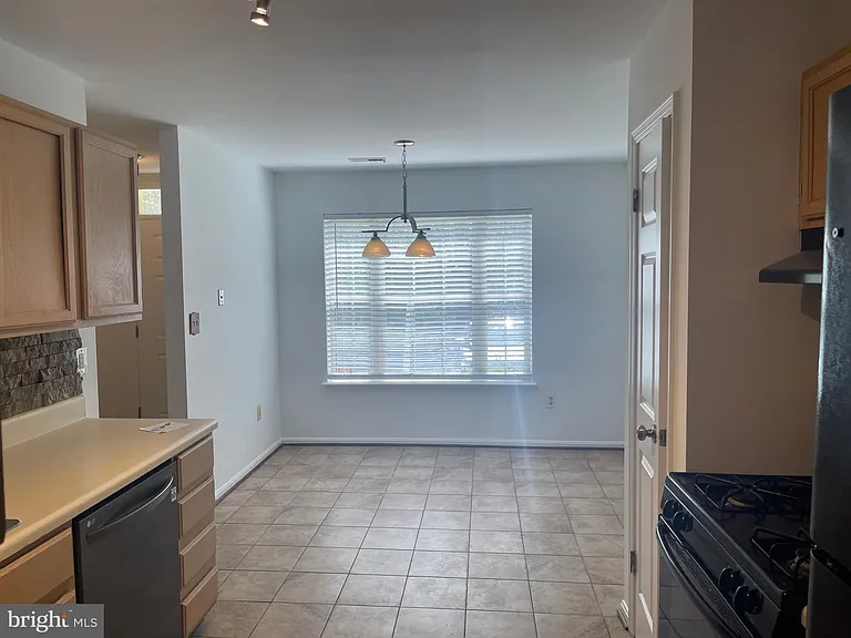 9324 Town Place Dr — Photo 4