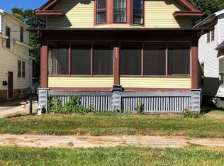 1101 S Center St, Bloomington, IL