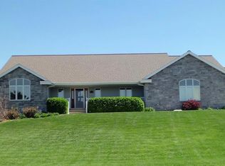 2517 Angus Ln, Salina, KS 67401