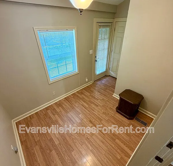 2502 W Delaware St — Photo 6