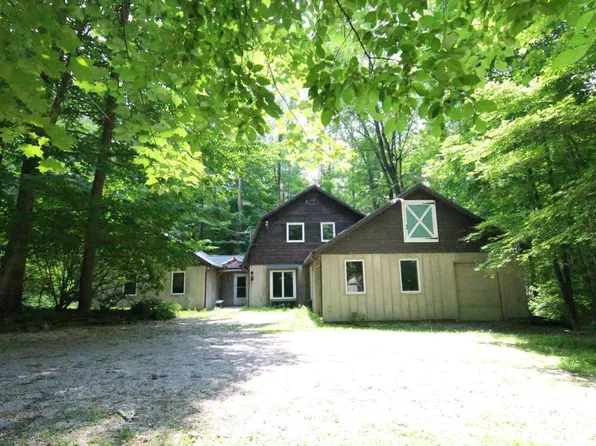 20 Pixley Hill Rd, Housatonic, MA 01236